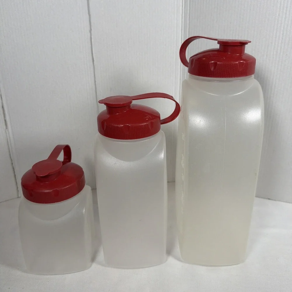 3 Rubbermaid Servin Saver Juice Bottle Drink Containers 16~32~64 oz Red Lids